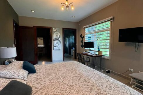 WhatsApp Image 2025-05-07 at 11.08.39 AM